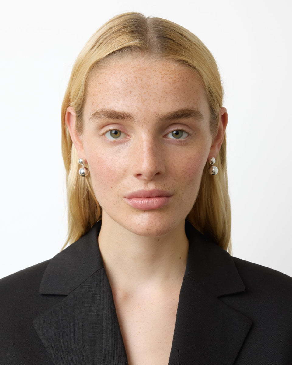 LIE_JEWELRY_CAROLINE_EARRINGS_SILVER-2