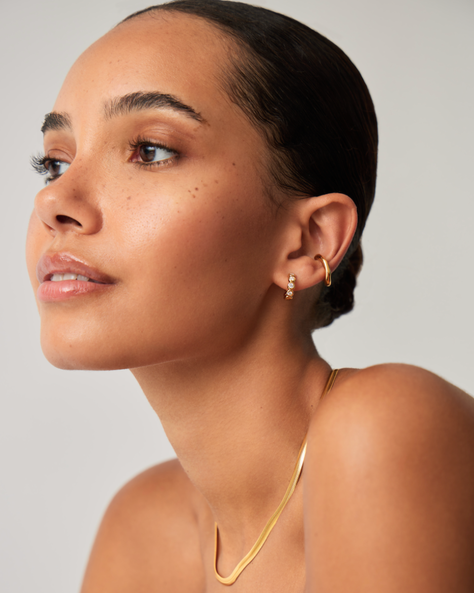 Missoma Tennis small hoops earrings gold
