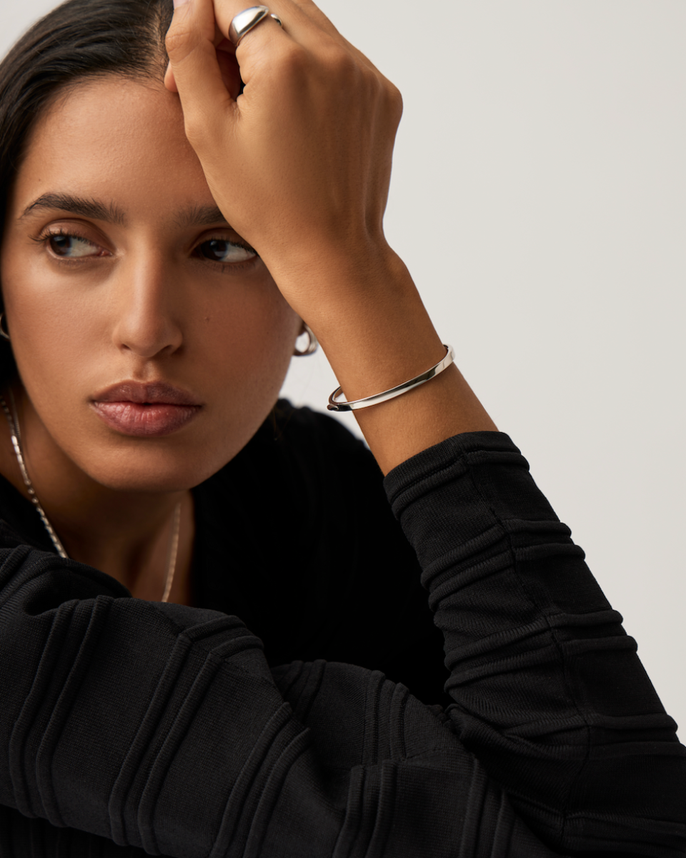 Missoma_classic_hinged_bangle_silver