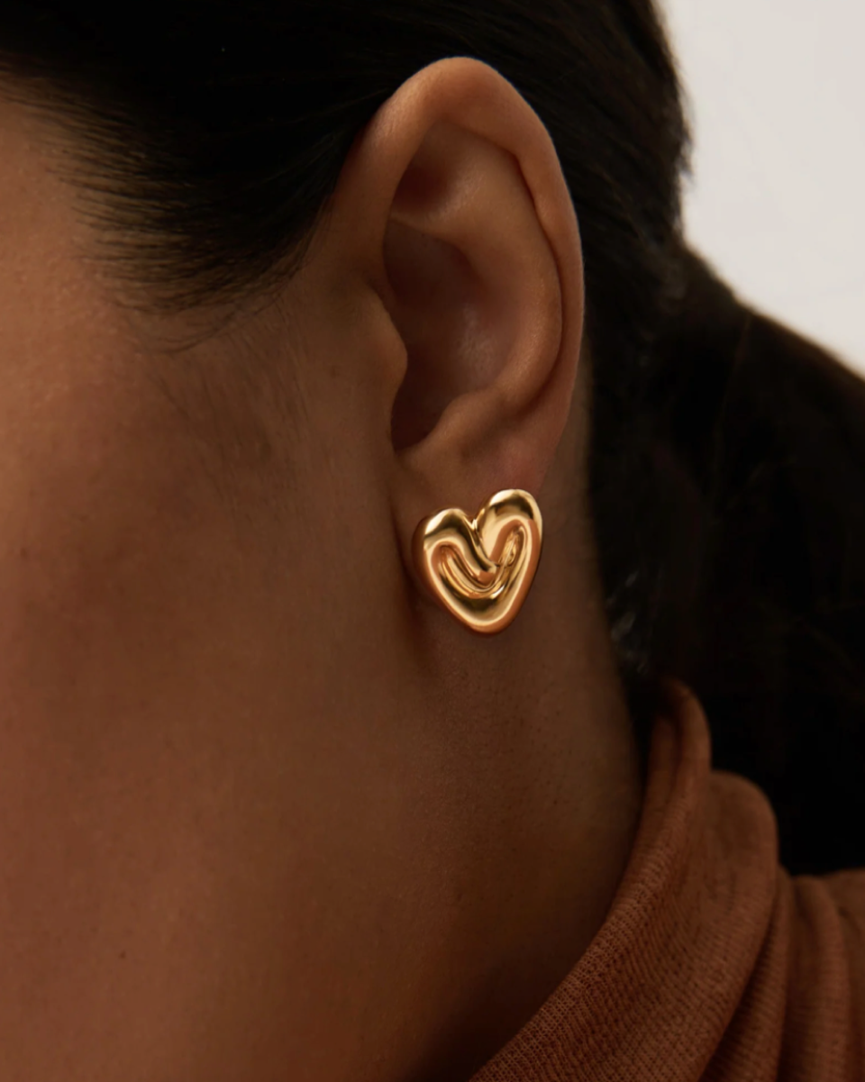 Missoma puffy heart studs medium