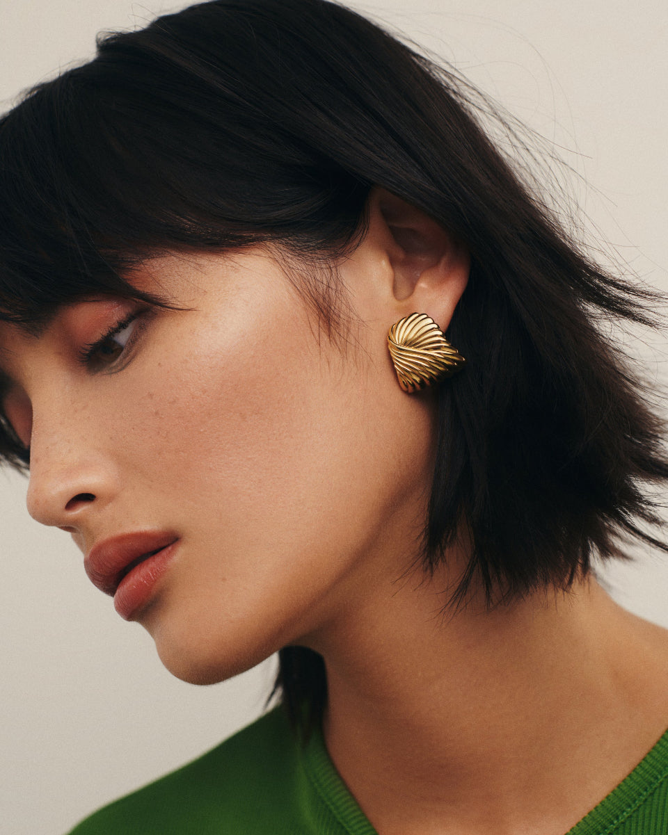 RIPPLE OVERSIZED STUD EARRINGS by Missoma