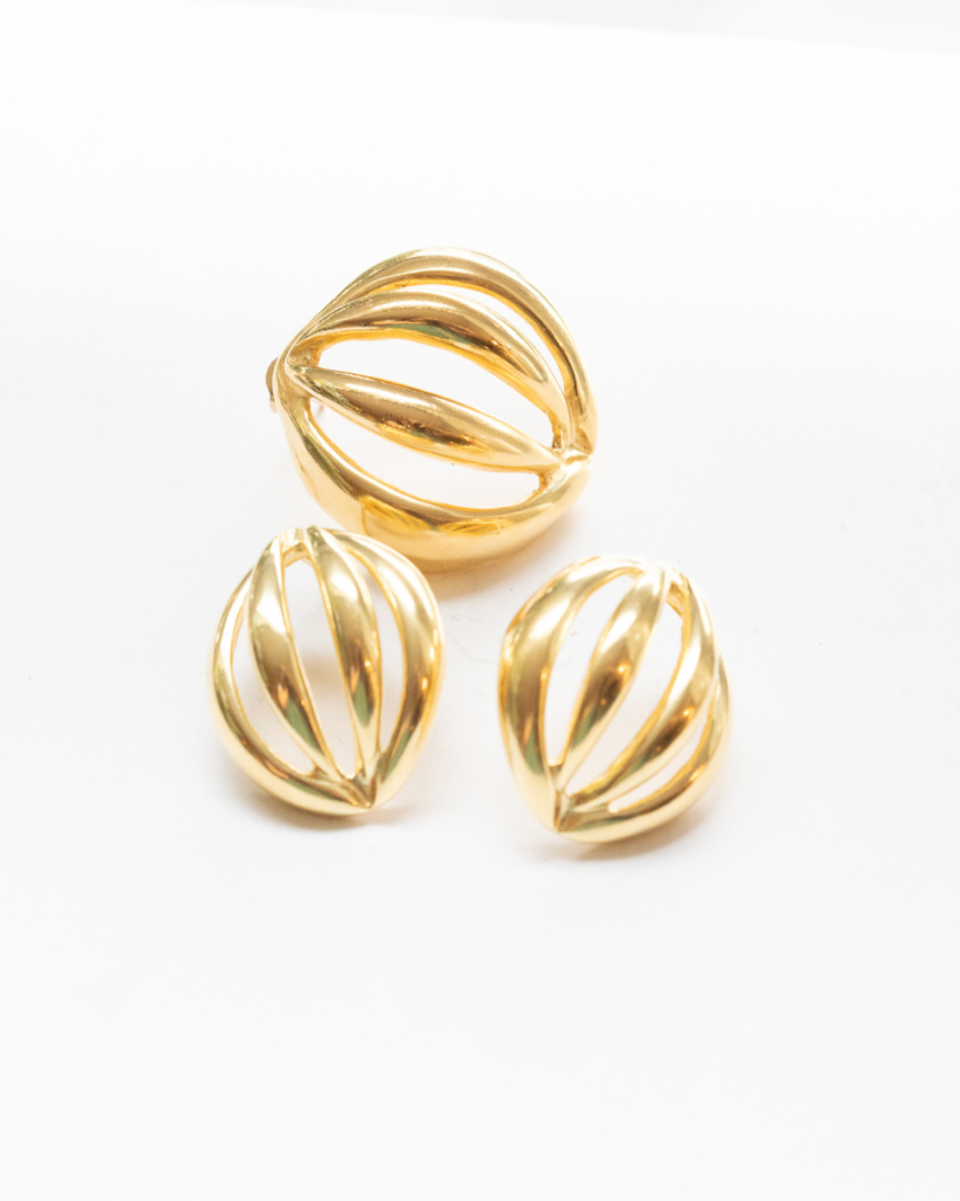 Flower bud earrings ysso medium